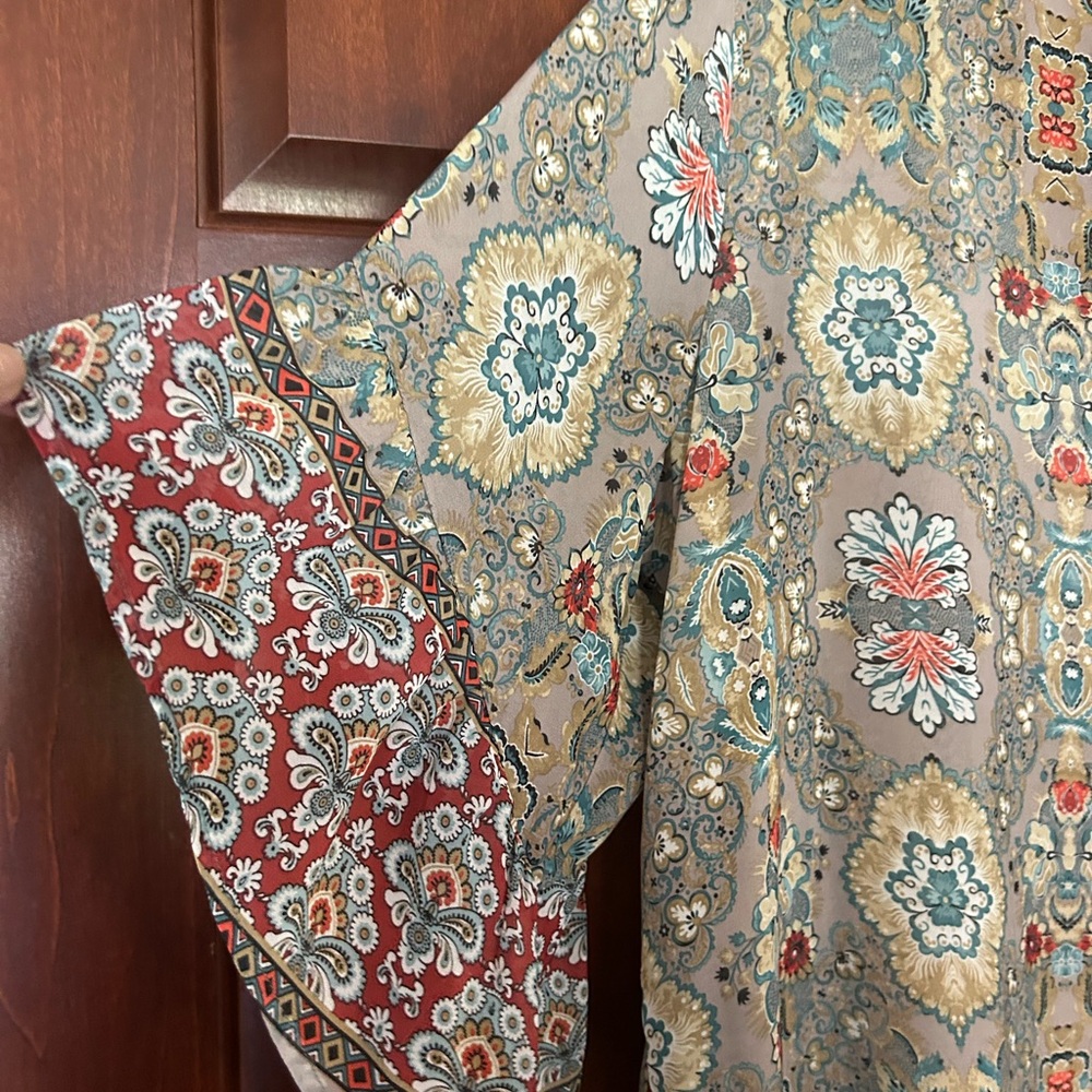 Unity World Wear Multicolor Patterned Blouse - Picture 4 of 6